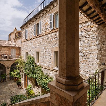 Suite Comunicanti, Tra Antico E Moderno Assisi Luaran gambar